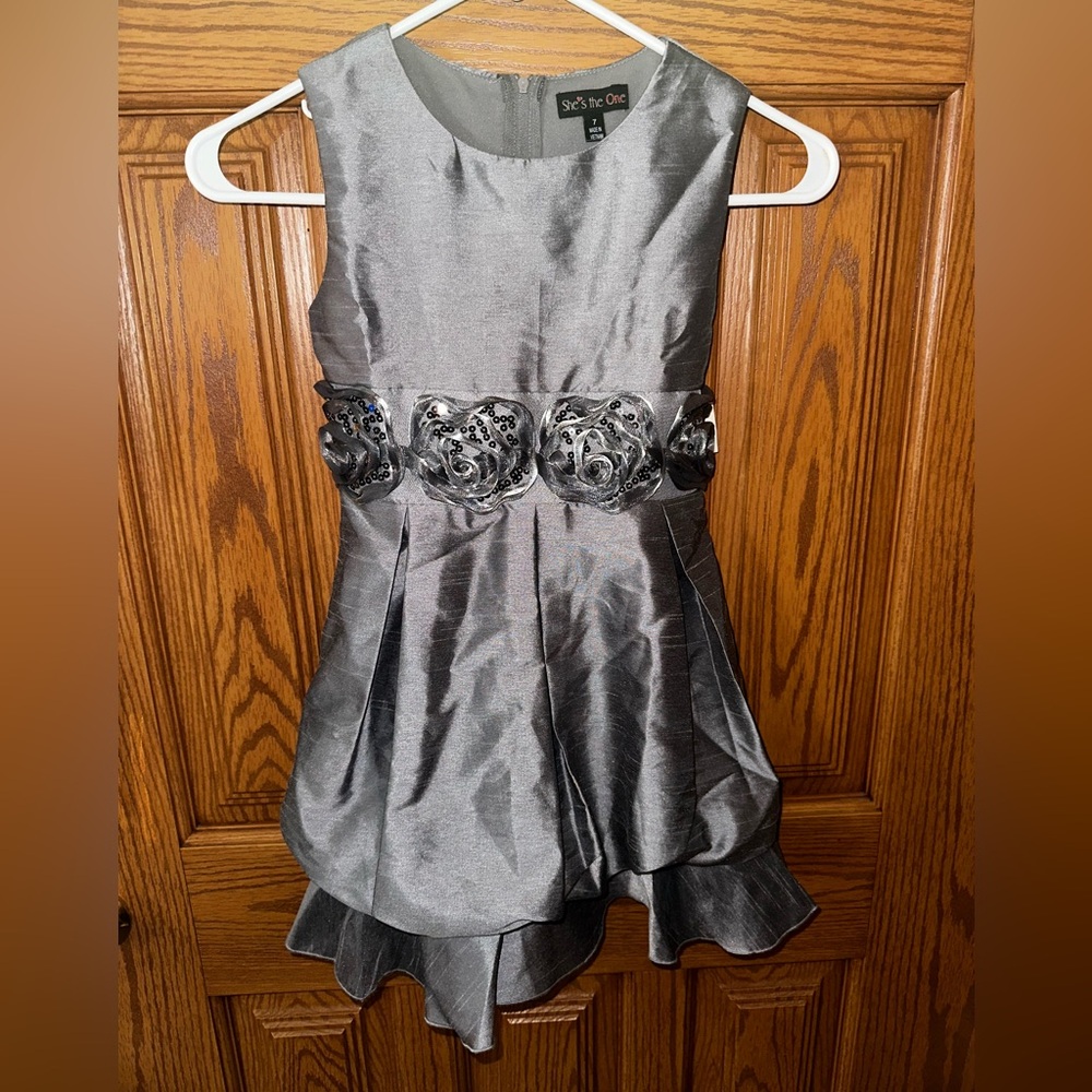Special occasion girls sleeveless silver/gray dress, with sequin rosettes